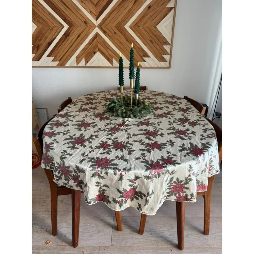Vintage Christmas Tablecloth w/ Poinsettia & Holly Design 🌲